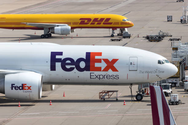 如何避免商檢費Fedex從美國寄包裹到台灣、中國大陸、日本、澳洲、紐西蘭或歐洲關稅估算及公式教學Fly2TW分享如何避免被海關扣留節省搬家寄送個人行李成本祕訣
